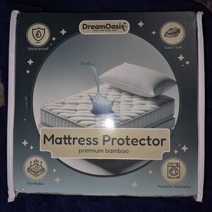 Premium Bamboo Twin Mattress Protector - White